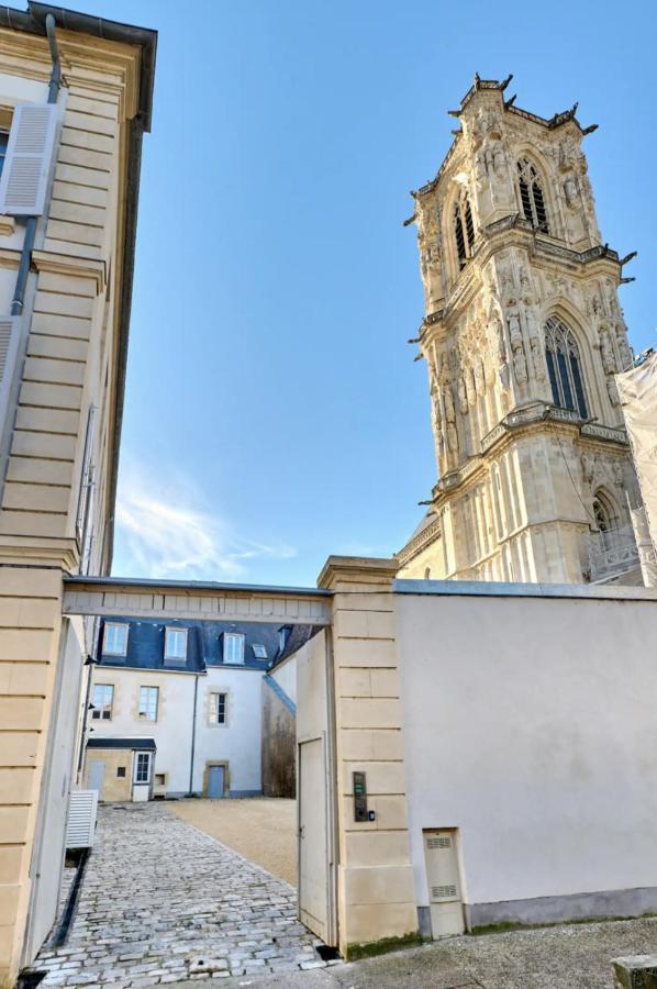Appartement Montagnon - Les Suites Du Palais - Classe 4 Etoiles, Parking Prive, Vue Cathedrale, 3 Chambres, Primo C0Nciergerie 讷韦尔 外观 照片