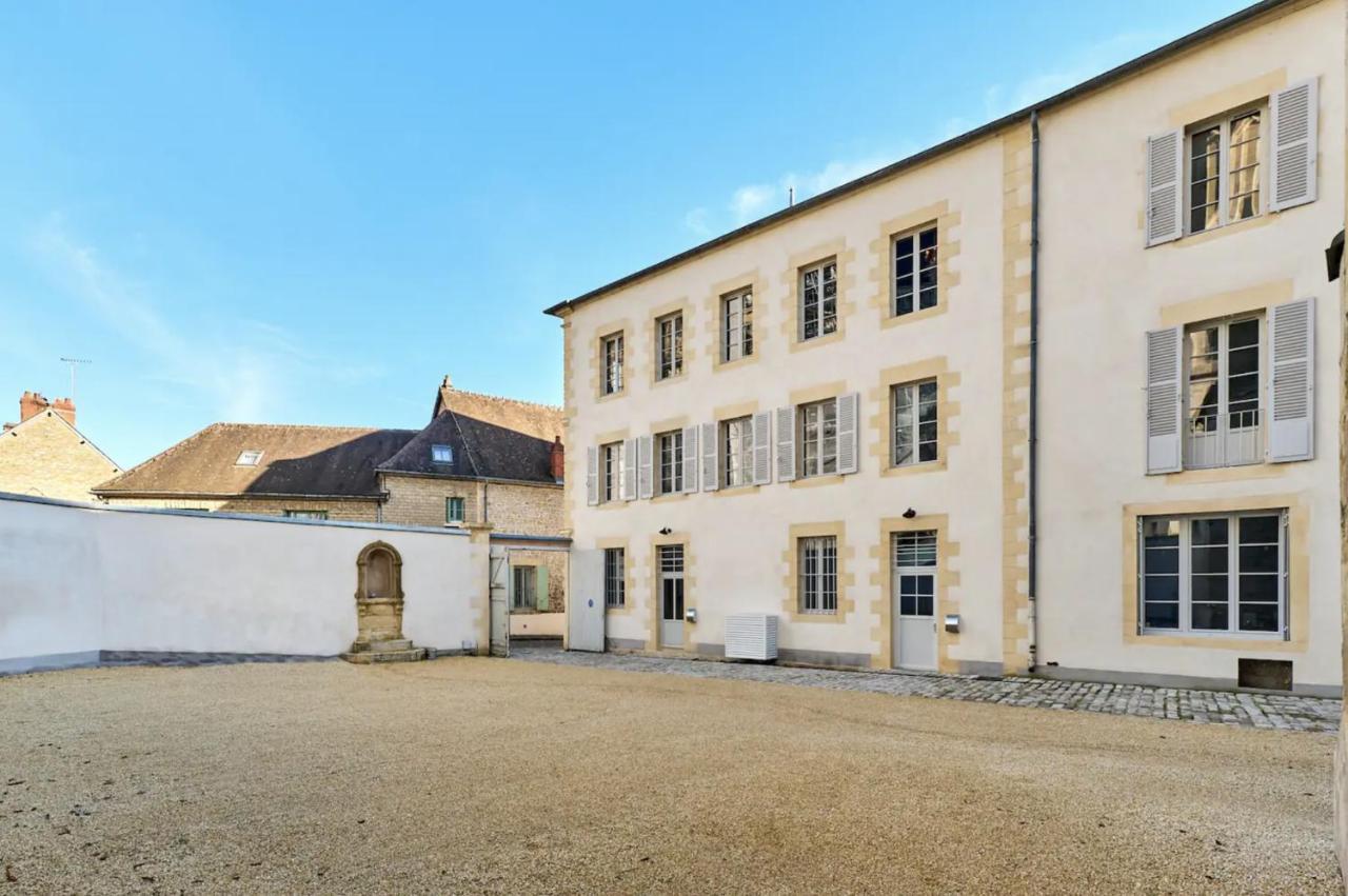 Appartement Montagnon - Les Suites Du Palais - Classe 4 Etoiles, Parking Prive, Vue Cathedrale, 3 Chambres, Primo C0Nciergerie 讷韦尔 外观 照片