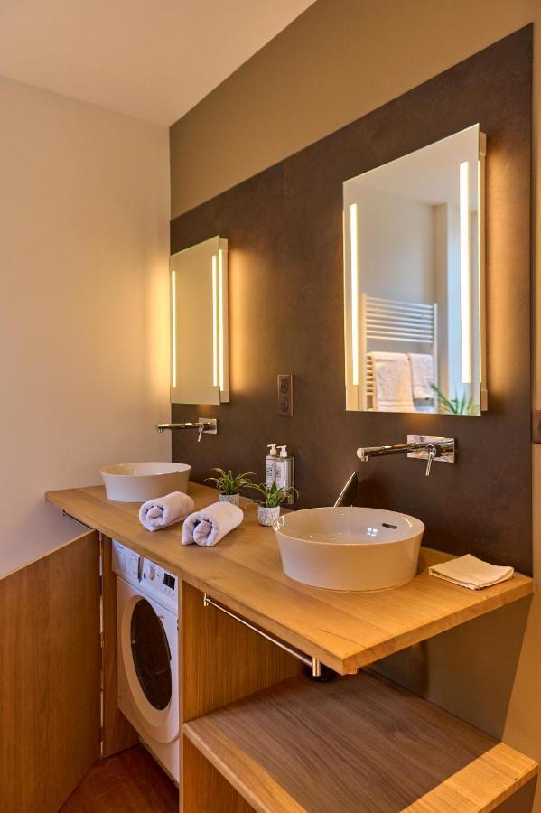 Appartement Montagnon - Les Suites Du Palais - Classe 4 Etoiles, Parking Prive, Vue Cathedrale, 3 Chambres, Primo C0Nciergerie 讷韦尔 外观 照片