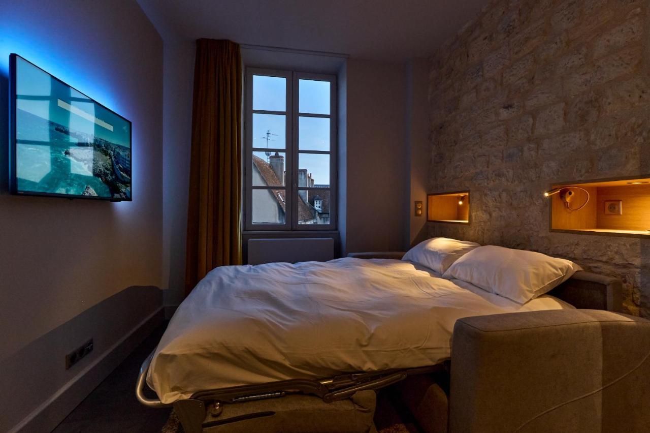 Appartement Montagnon - Les Suites Du Palais - Classe 4 Etoiles, Parking Prive, Vue Cathedrale, 3 Chambres, Primo C0Nciergerie 讷韦尔 外观 照片