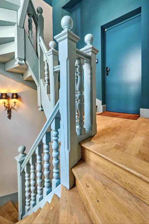 Appartement Montagnon - Les Suites Du Palais - Classe 4 Etoiles, Parking Prive, Vue Cathedrale, 3 Chambres, Primo C0Nciergerie 讷韦尔 外观 照片