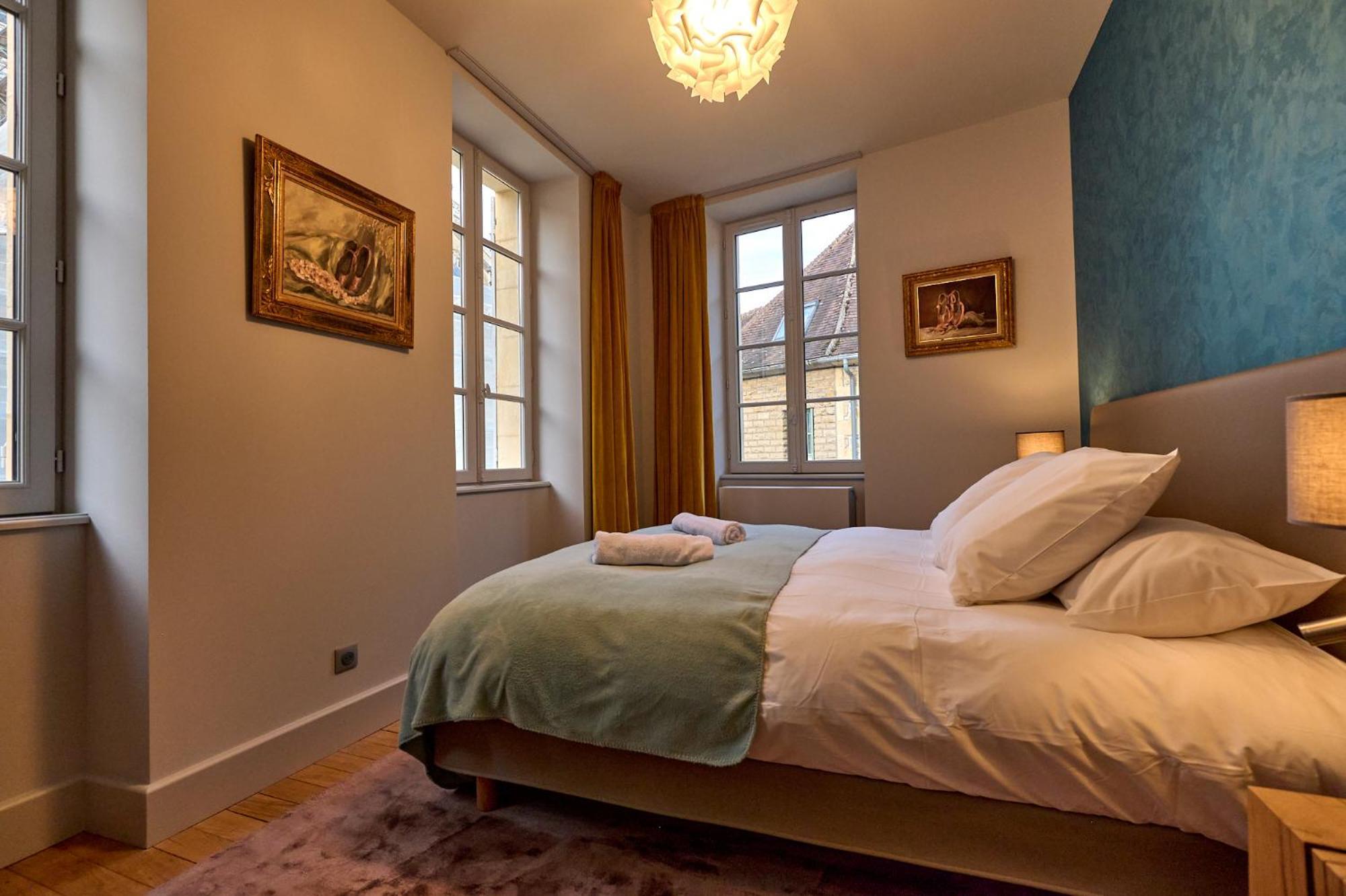 Appartement Montagnon - Les Suites Du Palais - Classe 4 Etoiles, Parking Prive, Vue Cathedrale, 3 Chambres, Primo C0Nciergerie 讷韦尔 外观 照片