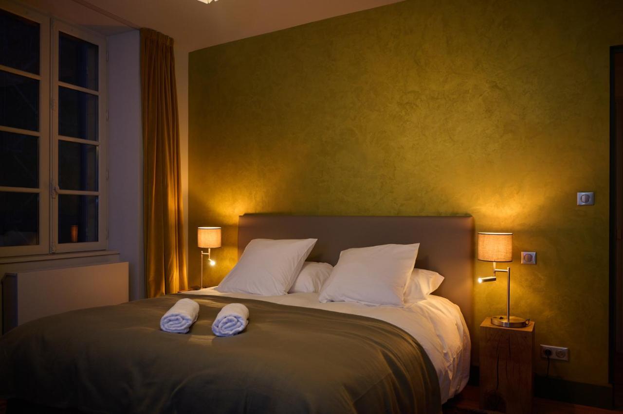 Appartement Montagnon - Les Suites Du Palais - Classe 4 Etoiles, Parking Prive, Vue Cathedrale, 3 Chambres, Primo C0Nciergerie 讷韦尔 外观 照片