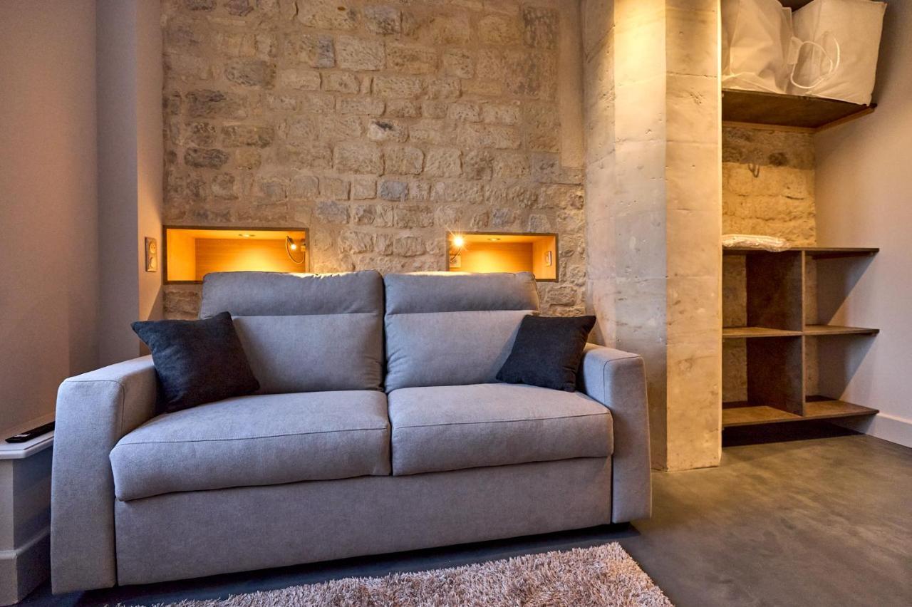 Appartement Montagnon - Les Suites Du Palais - Classe 4 Etoiles, Parking Prive, Vue Cathedrale, 3 Chambres, Primo C0Nciergerie 讷韦尔 外观 照片