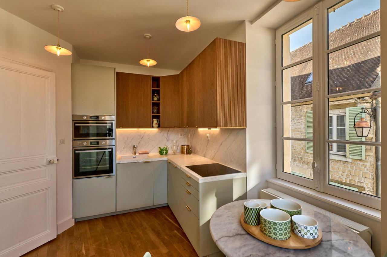 Appartement Montagnon - Les Suites Du Palais - Classe 4 Etoiles, Parking Prive, Vue Cathedrale, 3 Chambres, Primo C0Nciergerie 讷韦尔 外观 照片