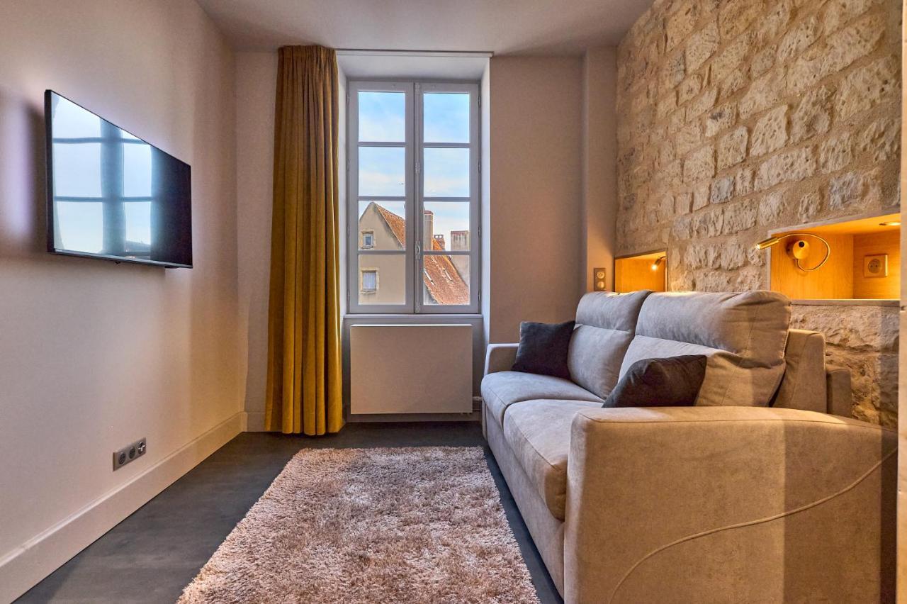 Appartement Montagnon - Les Suites Du Palais - Classe 4 Etoiles, Parking Prive, Vue Cathedrale, 3 Chambres, Primo C0Nciergerie 讷韦尔 外观 照片