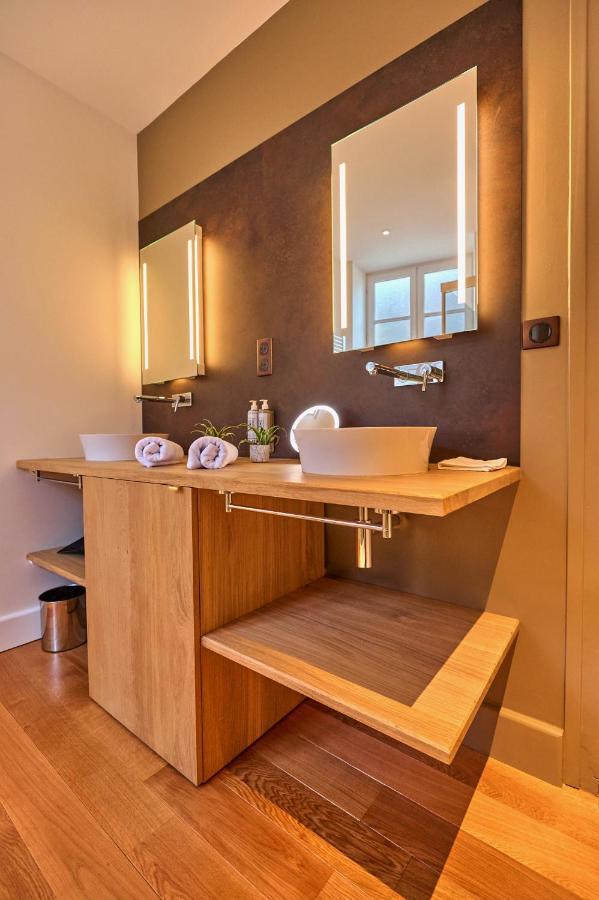 Appartement Montagnon - Les Suites Du Palais - Classe 4 Etoiles, Parking Prive, Vue Cathedrale, 3 Chambres, Primo C0Nciergerie 讷韦尔 外观 照片