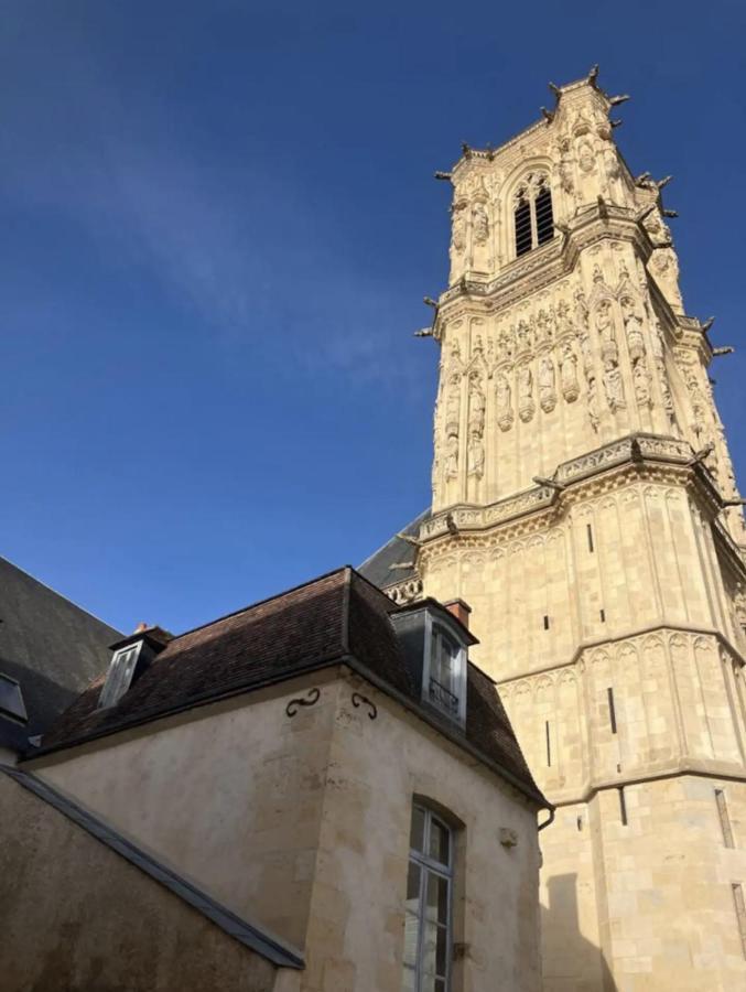 Appartement Montagnon - Les Suites Du Palais - Classe 4 Etoiles, Parking Prive, Vue Cathedrale, 3 Chambres, Primo C0Nciergerie 讷韦尔 外观 照片