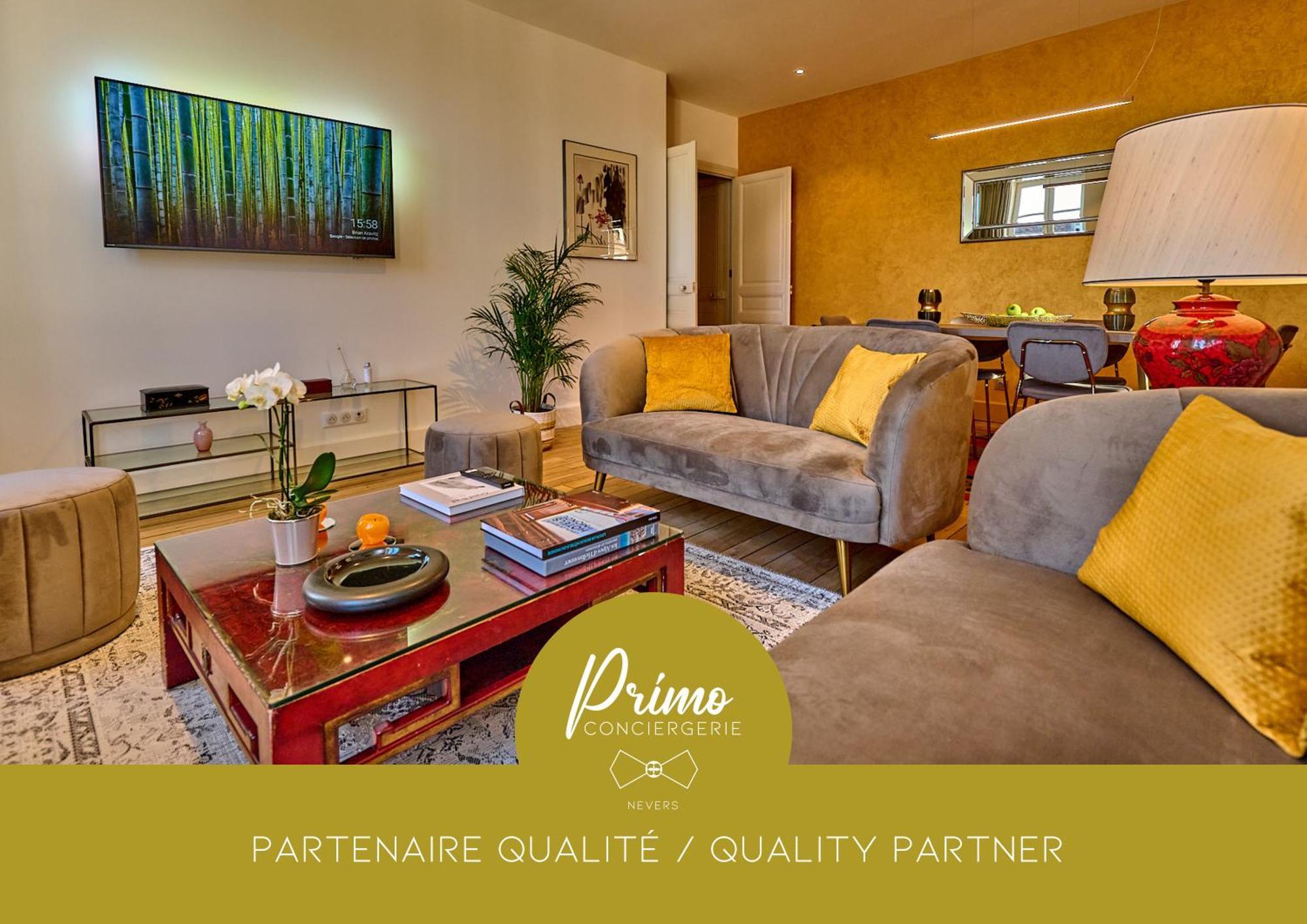 Appartement Montagnon - Les Suites Du Palais - Classe 4 Etoiles, Parking Prive, Vue Cathedrale, 3 Chambres, Primo C0Nciergerie 讷韦尔 外观 照片
